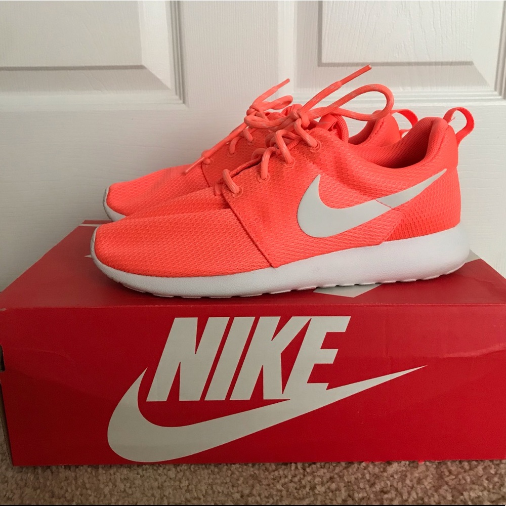 Nike Roshe Ones